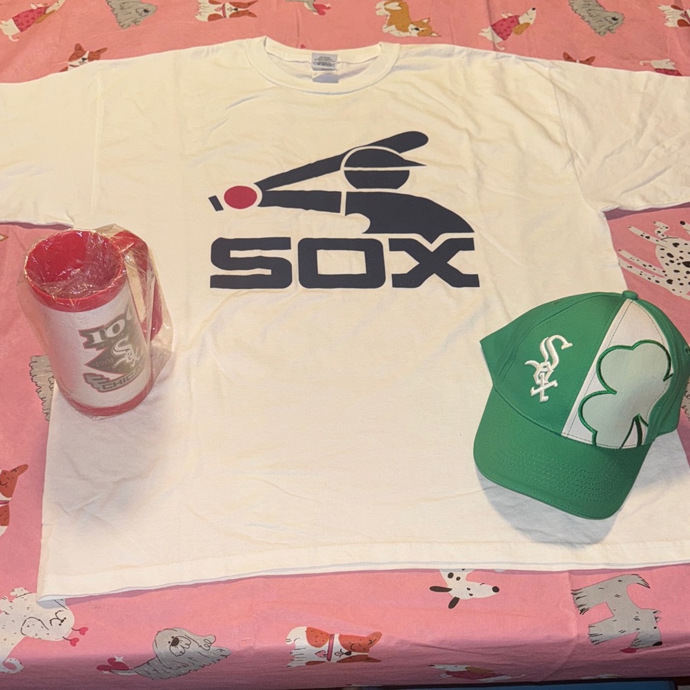 White SOX T-Shirt, Cap and Mug new
